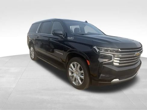 Used 2022 Chevrolet Suburban High Country AWD/4WD image 1