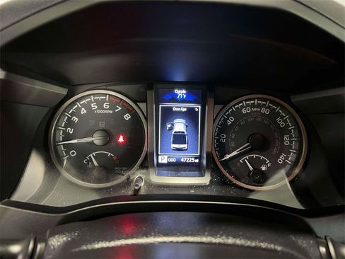 Used 2022 Toyota Tacoma TRD Sport image 26