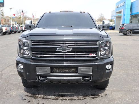 Used 2019 Chevrolet Silverado 2500 LT w/ Midnight Edition image 27