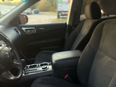 Used 2013 Nissan Pathfinder SV image 6