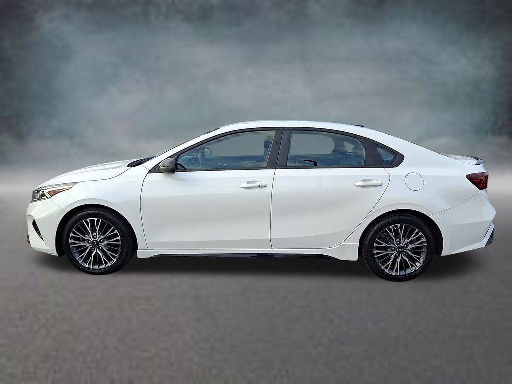 Certified 2022 Kia Forte GT-Line FWD image 9