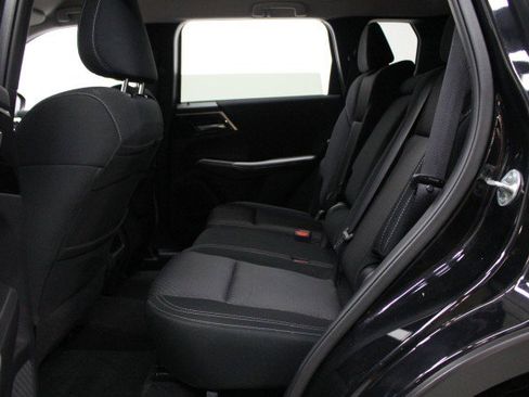 Used 2024 Mitsubishi Outlander ES image 31