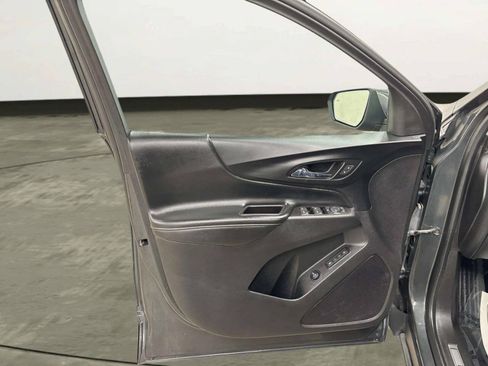 Used 2018 Chevrolet Equinox Premier AWD/4WD image 14