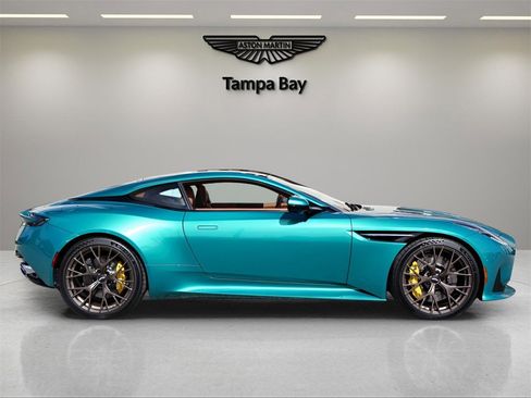 Used 2025 Aston Martin DB12 Coupe image 5