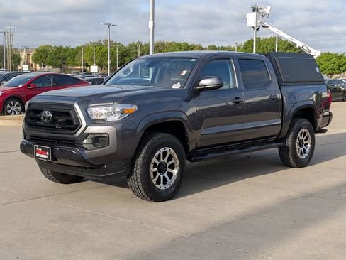 Used 2021 Toyota Tacoma SR image 10