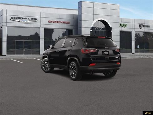 New 2026 Jeep Compass Latitude image 5