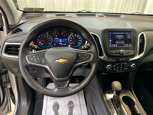 Used 2022 Chevrolet Equinox LT image 19