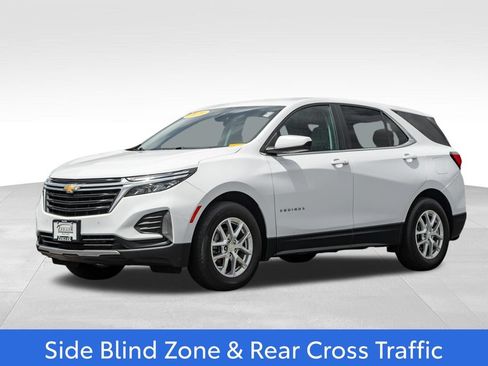 Used 2023 Chevrolet Equinox LT w/ Driver Convenience Package FWD image 3