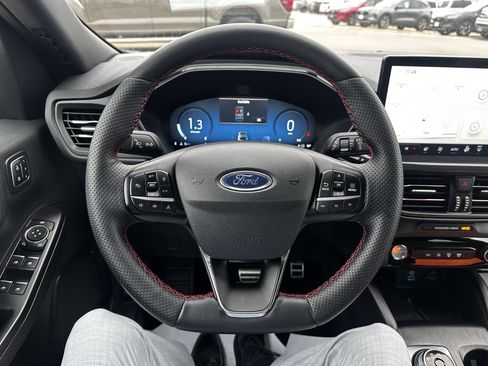 Certified 2023 Ford Escape ST-Line Select w/ Tech Pack #2 image 9