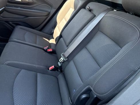 Used 2024 GMC Terrain SLE AWD/4WD image 10