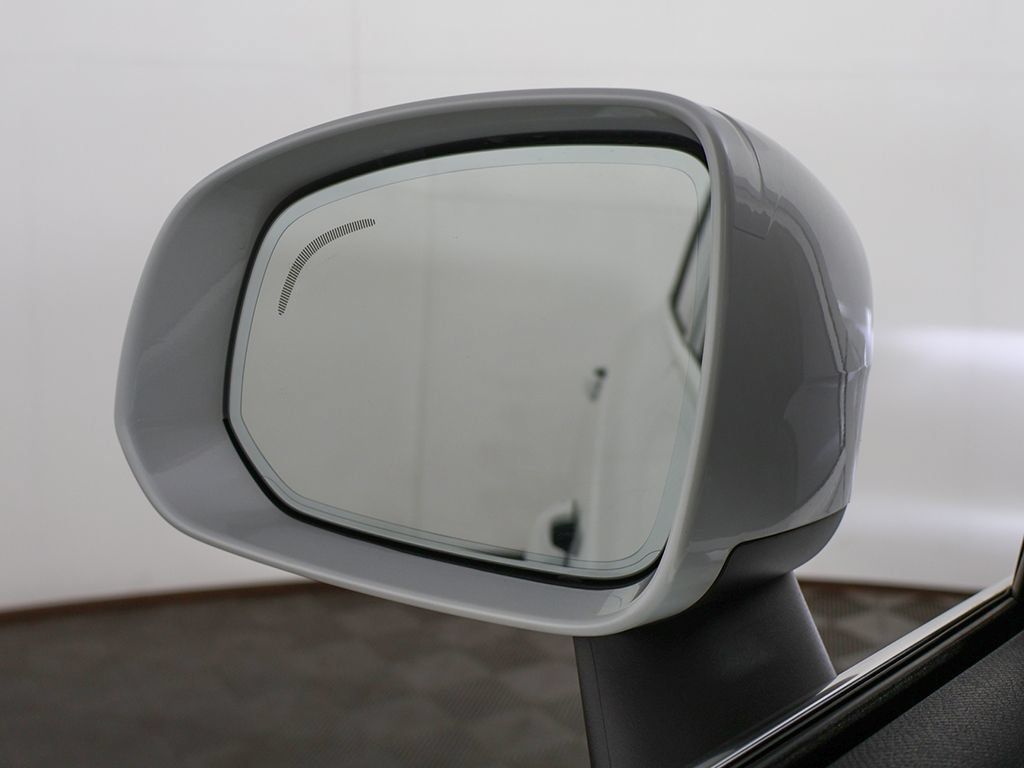 Used 2024 Volvo XC90 B6 Plus w/ Protection Package Premier AWD/4WD image 40