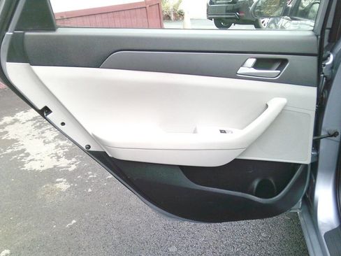 Used 2016 Hyundai Sonata SE image 14