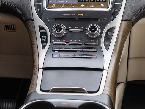 Used 2017 Lincoln MKX Reserve image 16