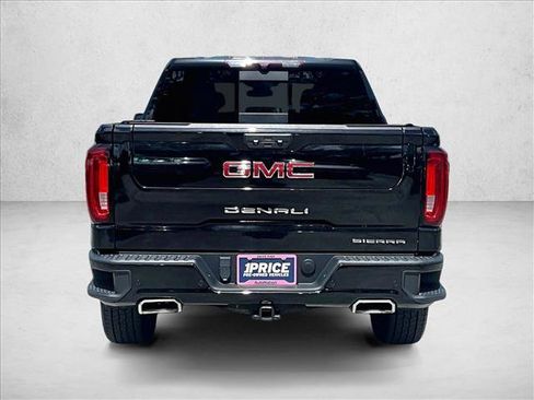 Used 2023 GMC Sierra 1500 Denali w/ Denali Carbonpro Edition AWD/4WD image 4