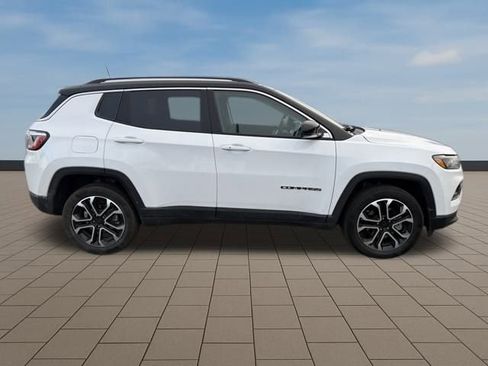 Used 2022 Jeep Compass Limited image 7