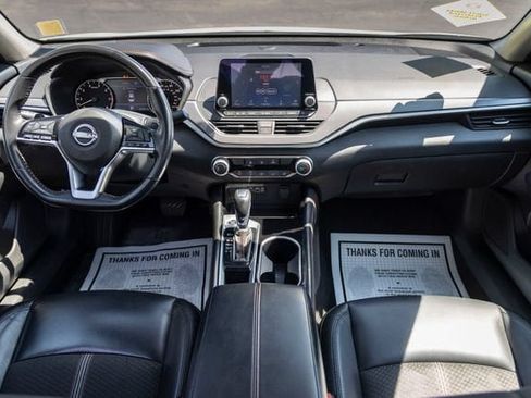 Used 2024 Nissan Altima 2.5 SR FWD image 30