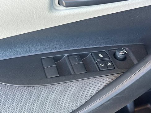 Certified 2022 Toyota Corolla LE FWD image 14