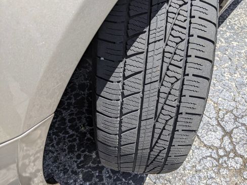 Used 2014 Chrysler Town & Country Touring FWD image 20