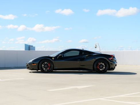 Used 2018 Ferrari 488 GTB image 24