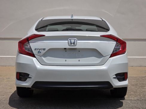 Used 2021 Honda Civic EX image 4