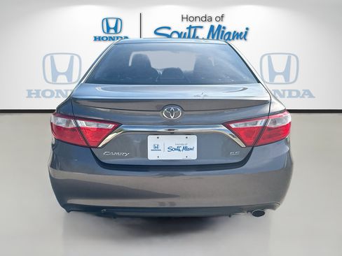 Used 2017 Toyota Camry SE FWD image 6