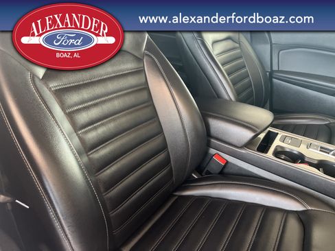 Used 2024 Ford Edge SEL AWD/4WD image 15