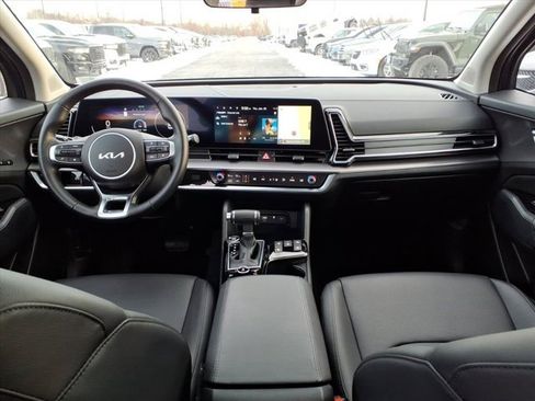 Used 2025 Kia Sportage SX image 8