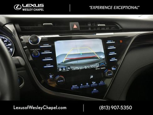 Used 2020 Toyota Camry XLE image 38