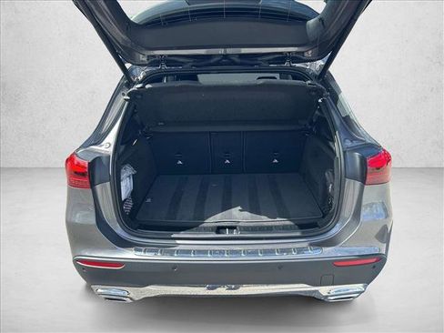 Used 2026 Mercedes-Benz GLA 250 4MATIC image 6