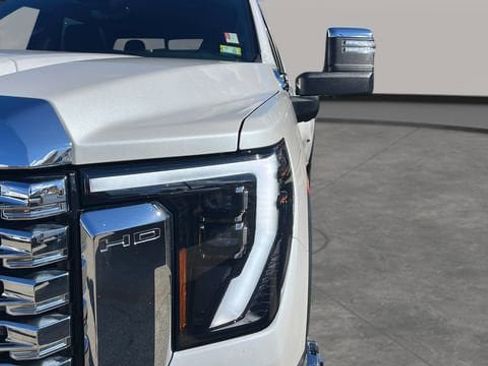 Used 2024 GMC Sierra 3500 Denali w/ Denali Reserve Package image 44