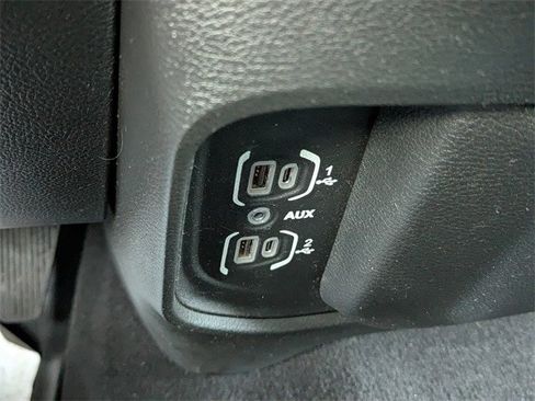 Used 2021 RAM 3500 Big Horn image 21