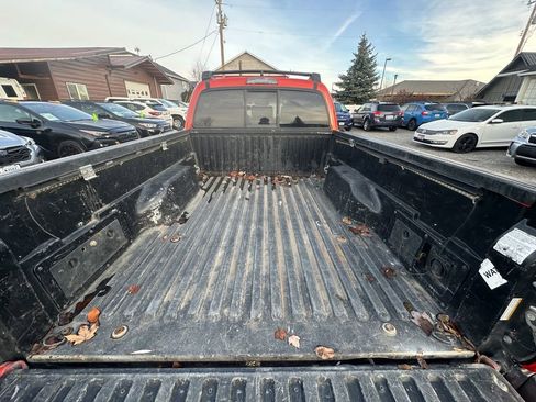 Used 2016 Toyota Tacoma TRD Sport image 29