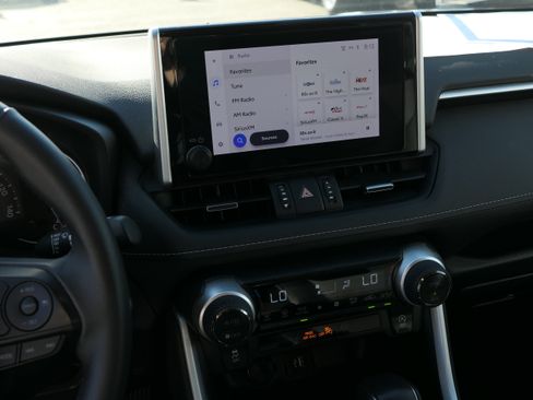 Used 2023 Toyota RAV4 XLE Premium FWD image 19