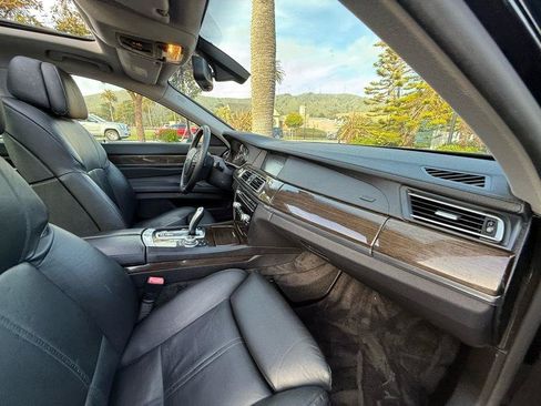 Used 2009 BMW 750i RWD image 63