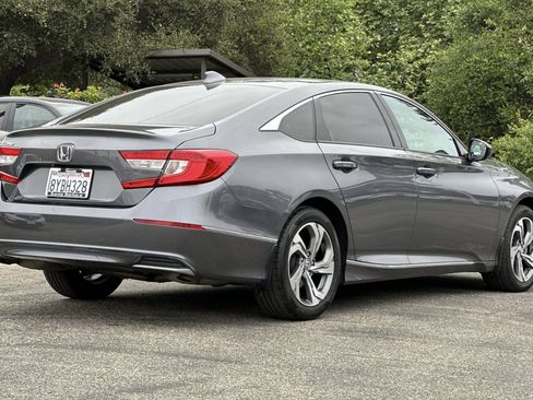 Used 2018 Honda Accord EX image 4