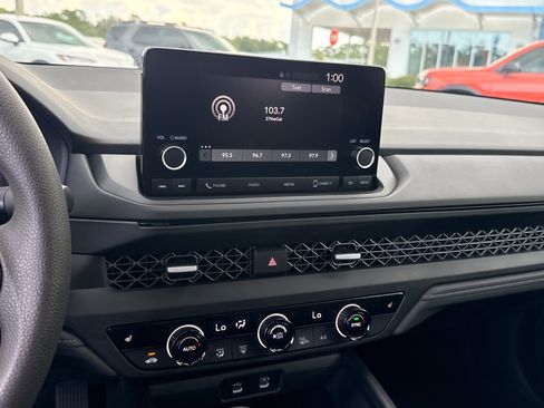 Certified 2023 Honda Accord EX image 27