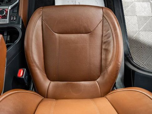Used 2019 Subaru Forester Touring image 34