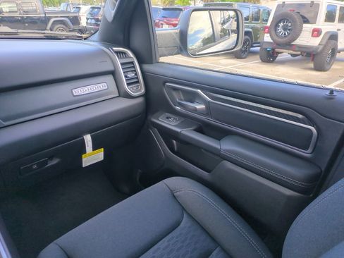 New 2026 RAM 1500 4x4 Crew Cab image 17