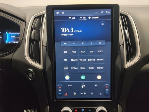 Used 2023 Ford Edge SEL image 25
