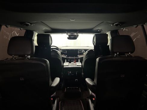 Used 2022 Jeep Wagoneer Series III w/ Premium Group I image 12