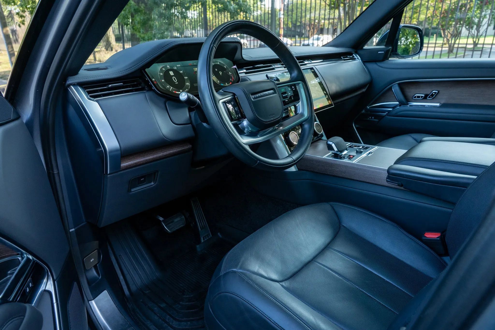 Used 2023 Land Rover Range Rover SE AWD/4WD image 10
