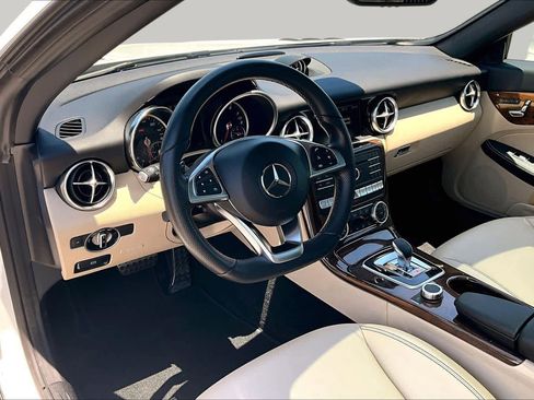 Used 2019 Mercedes-Benz SLC 300 image 18
