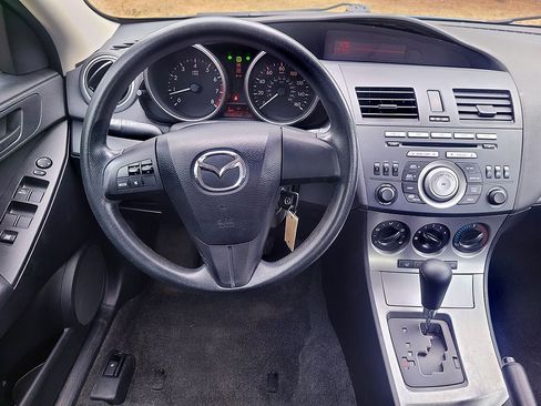 Used 2010 MAZDA MAZDA3 i Sport image 32