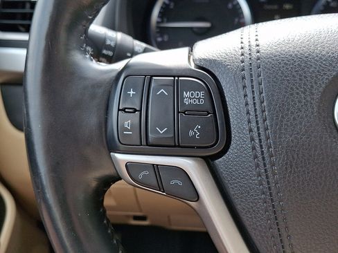 Used 2017 Toyota Highlander Limited Platinum AWD/4WD image 26