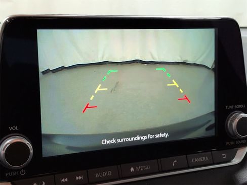 Used 2025 Nissan Sentra SV image 28