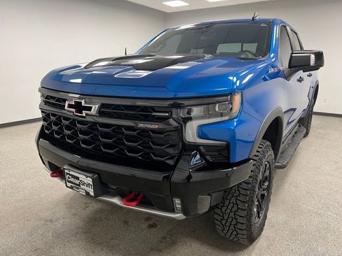Used 2022 Chevrolet Silverado 1500 ZR2 w/ Technology Package AWD/4WD image 5