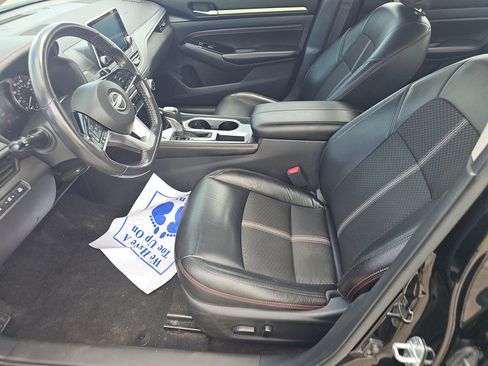 Used 2023 Nissan Altima 2.5 SR FWD image 5