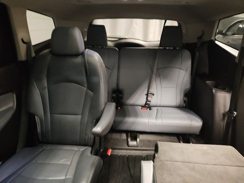 Used 2021 Buick Enclave Premium w/ Sun and Sites Package image 30