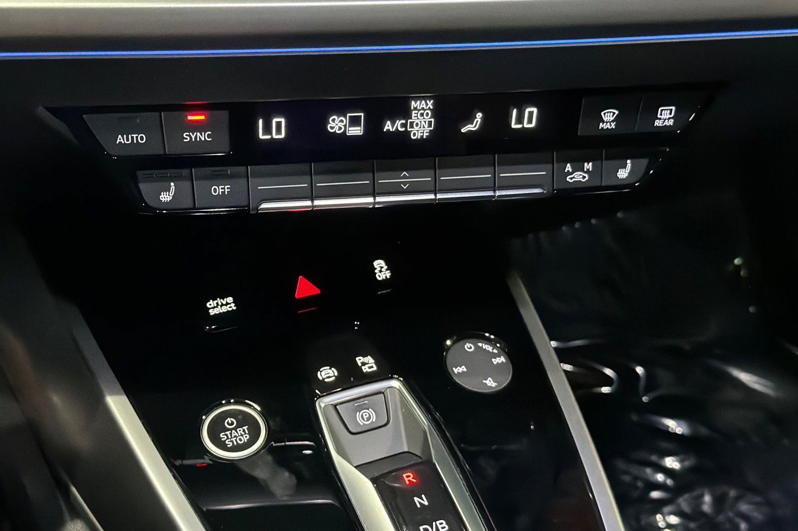 Certified 2023 Audi Q4 e-tron Premium Plus w/ Premium Plus RWD image 19