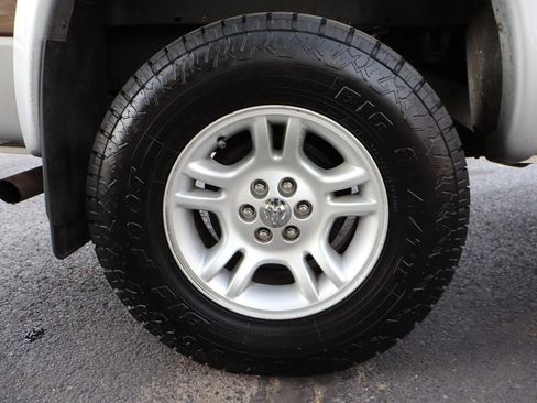 Used 2001 Dodge Dakota SLT image 40